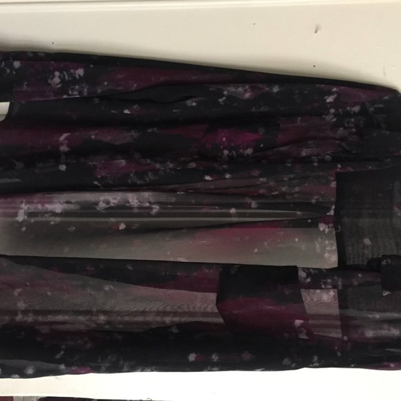 Guess Blouse - Picture 3 of 3